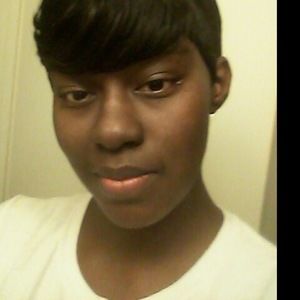 Meet your Posher, Latisha